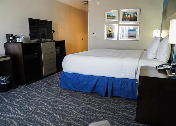 Hotel La Quinta By Wyndham I-10 West 3*