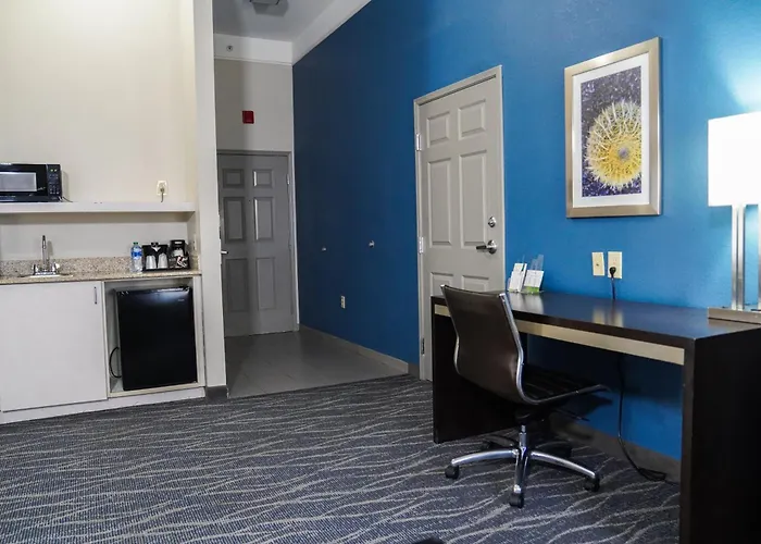 La Quinta By Wyndham I-10 West 3*