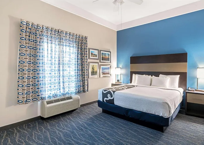 La Quinta By Wyndham I-10 West 3*