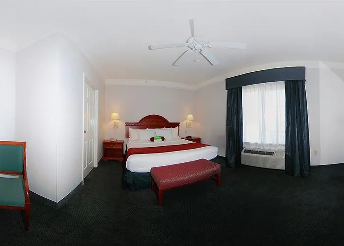 La Quinta By Wyndham I-10 West Hotel 3*