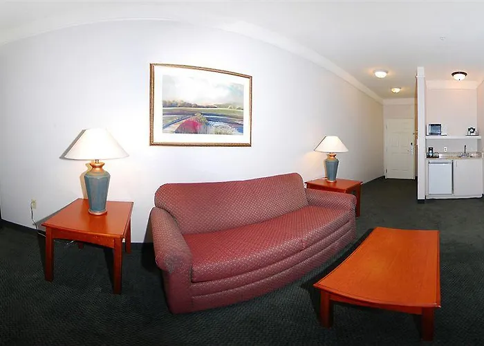 La Quinta By Wyndham I-10 West 3*